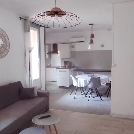 Appartement Avec Terrasse Нарбон Екстериор снимка
